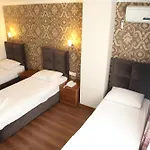 Hotel Safir 4*