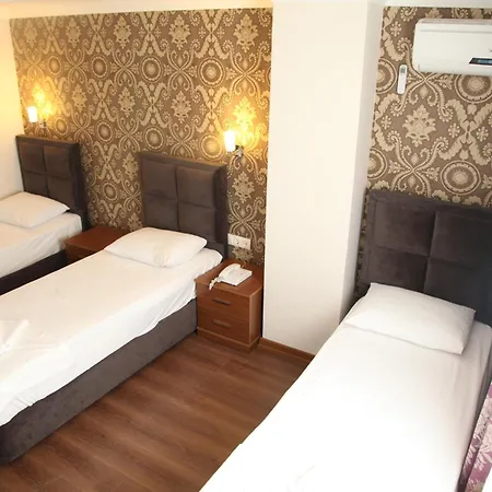 Hotel Safir 4*